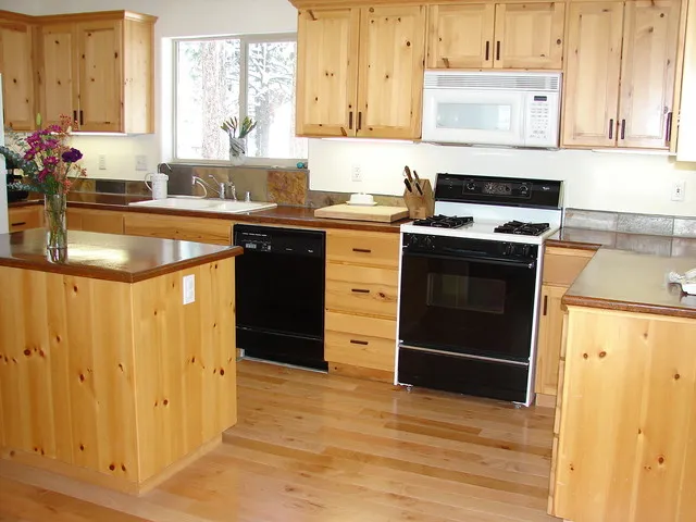 11323 modern pine kitchen