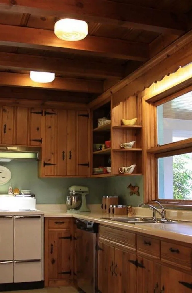 11323 pine kitchen island