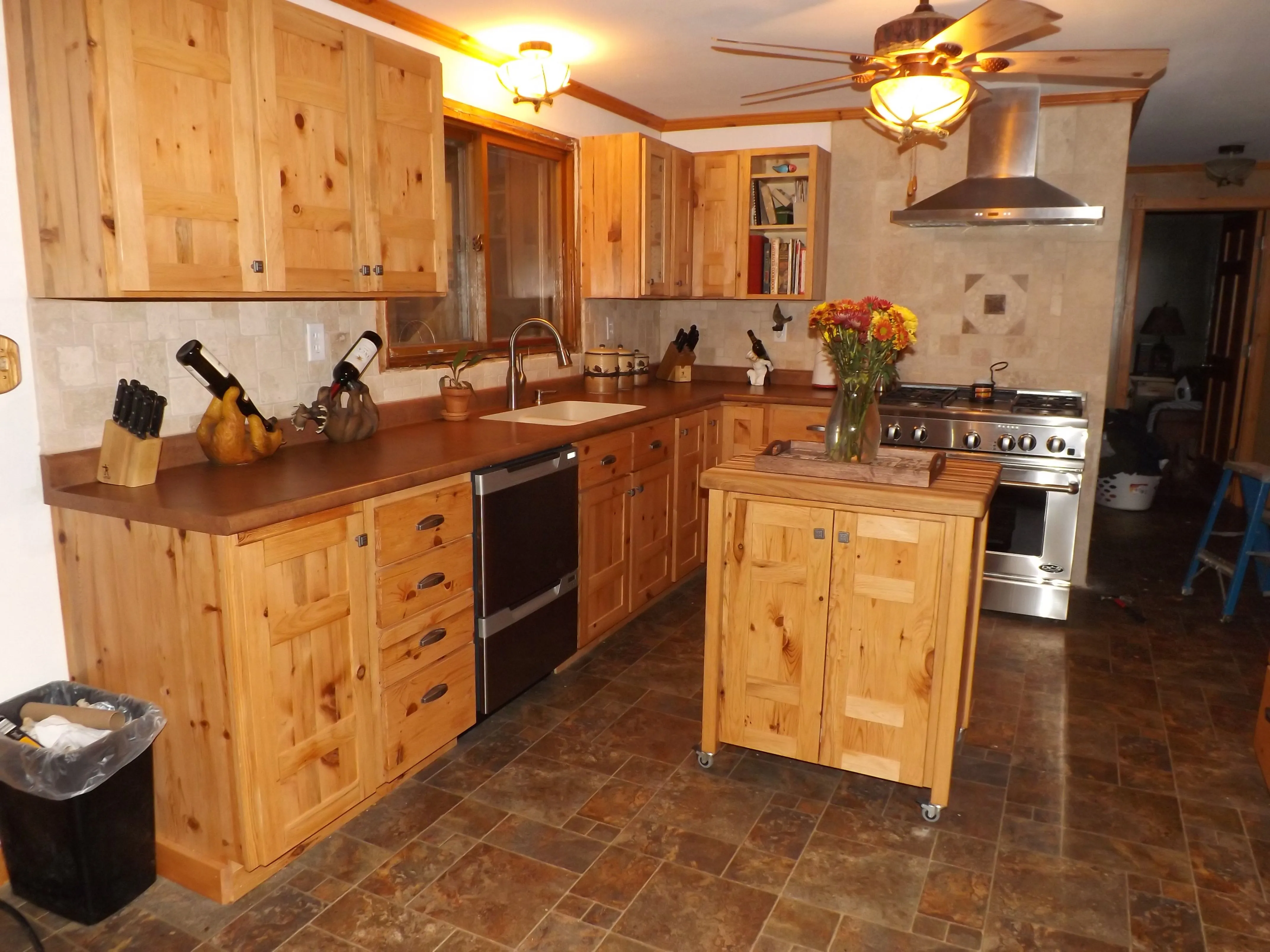 11323 pine shelving kitchen