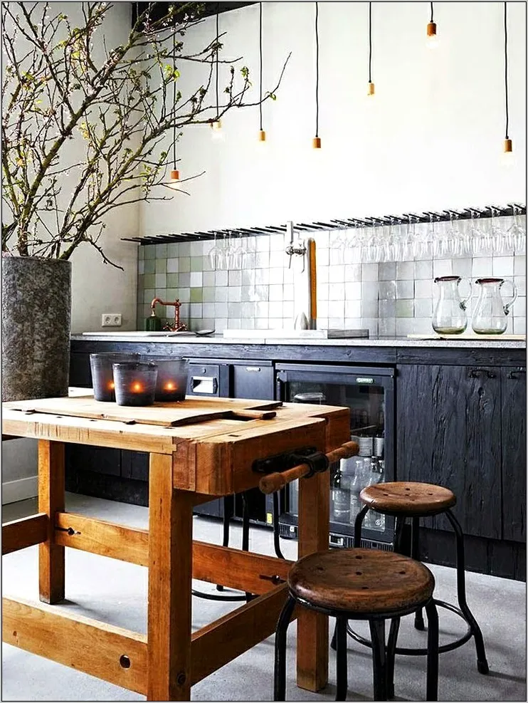 11336 red wall kitchen decor