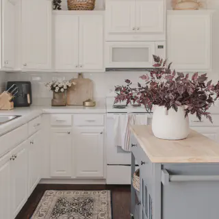 /img/11339-kitchen-decor-cabinets-7.webp