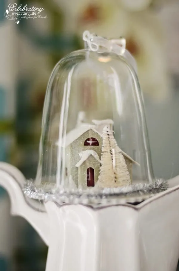 11358 christmas kitchen decor safety 5