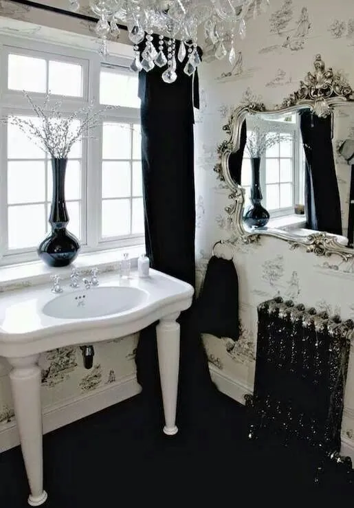 /img/11374-gothic-kitchen-budgeting.webp