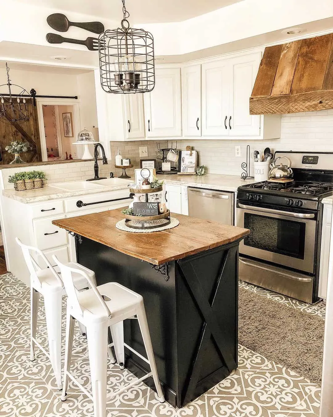 11392 black and white kitchen accessories