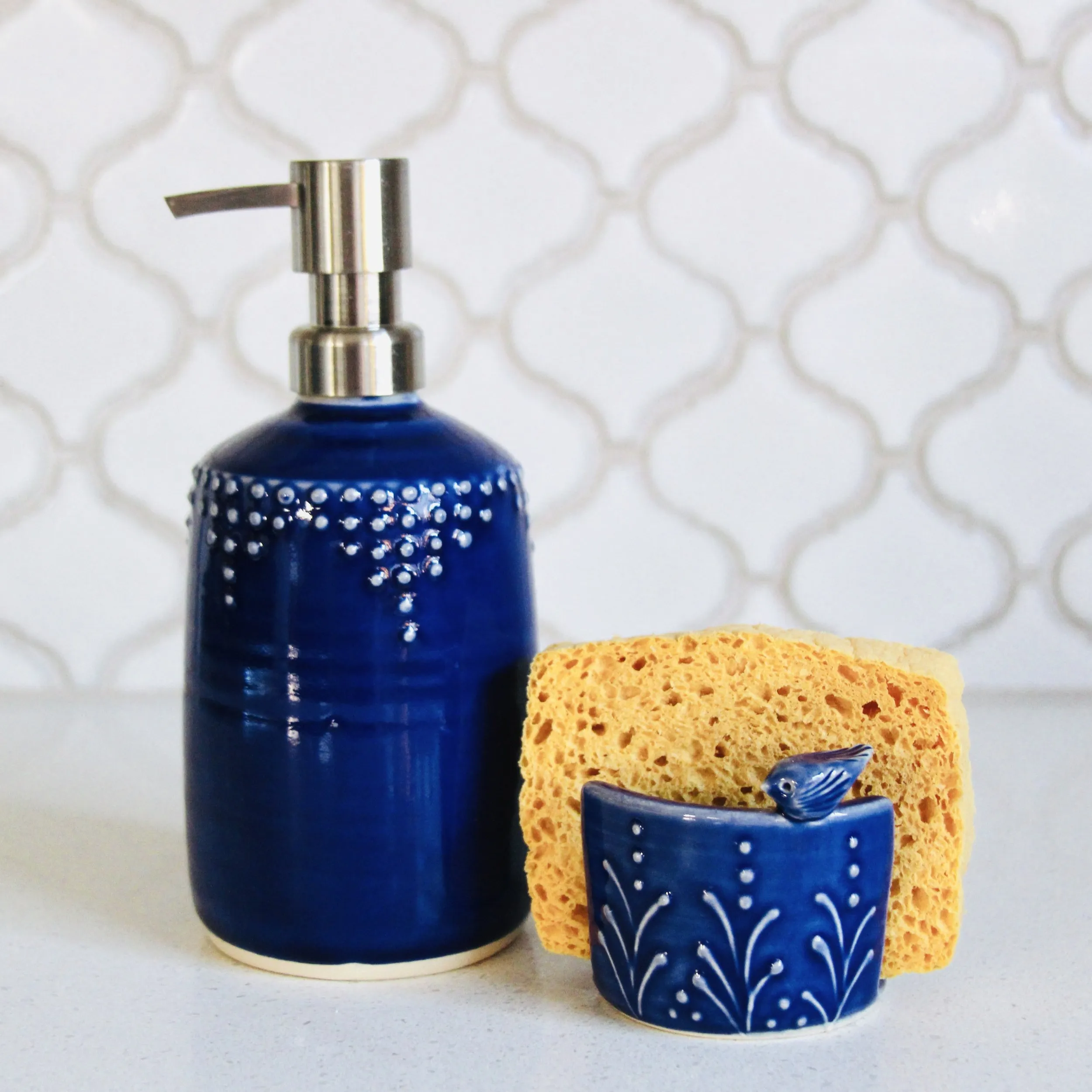 11397 farmhouse soap bottle