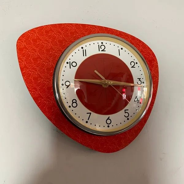 11419 red kitchen clock size