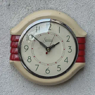 /img/11419-red-kitchen-clock-vintage-style.webp