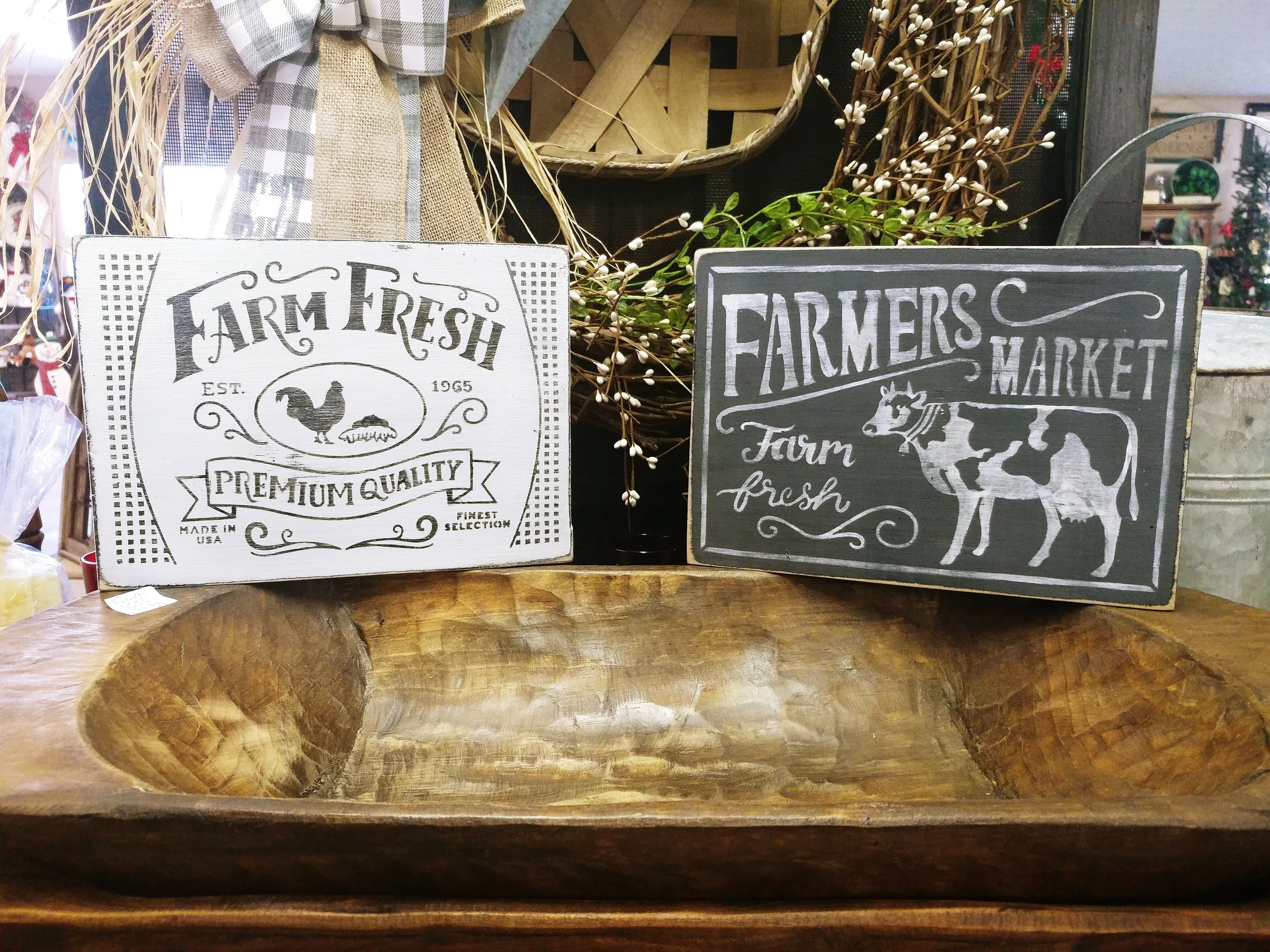 11492 farmhouse kitchen sign placement