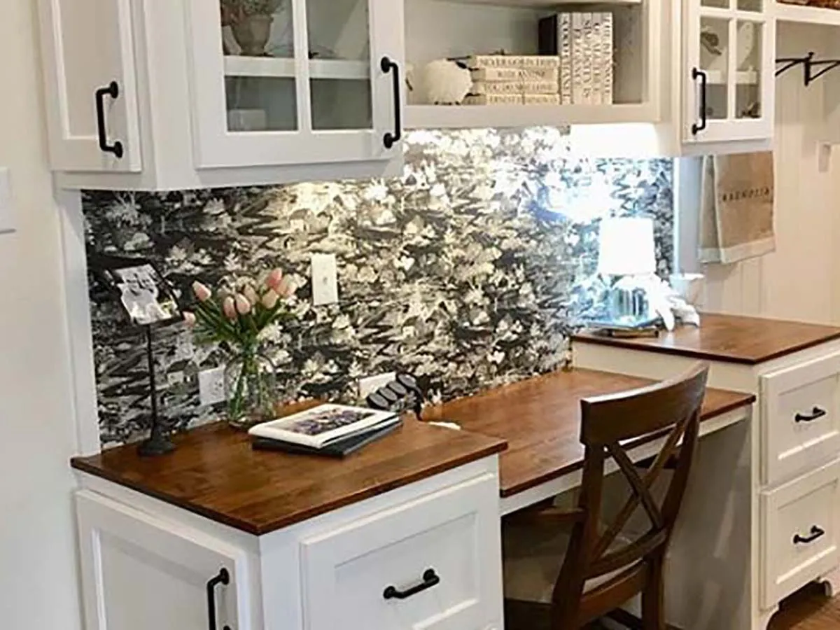 11505 mismatched kitchen appliances