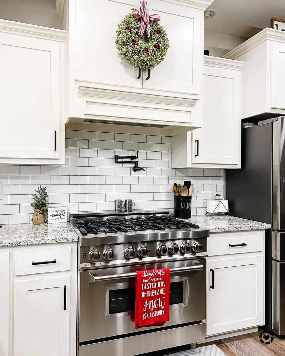 11552 rustic red kitchen accessories