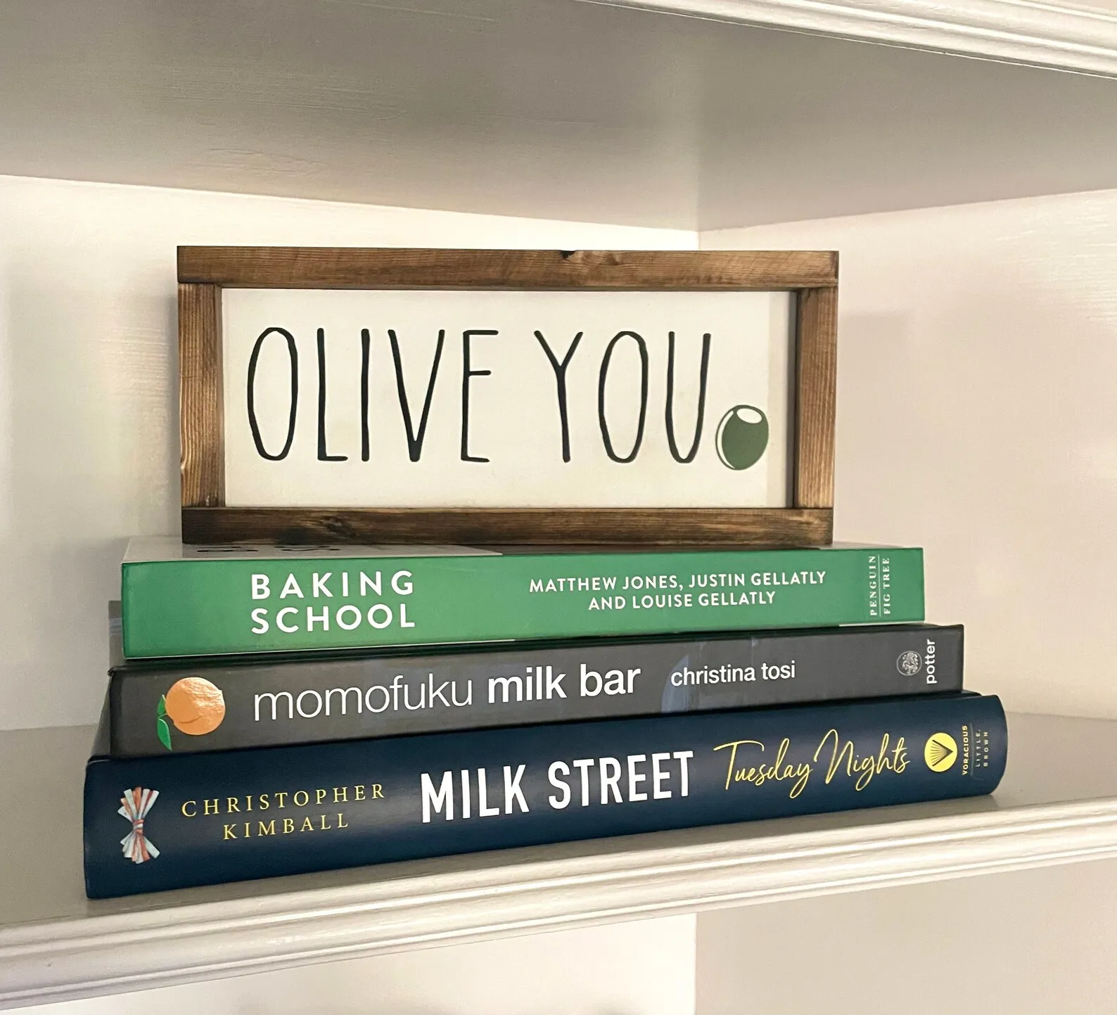 11575 olive you kitchen decor intro
