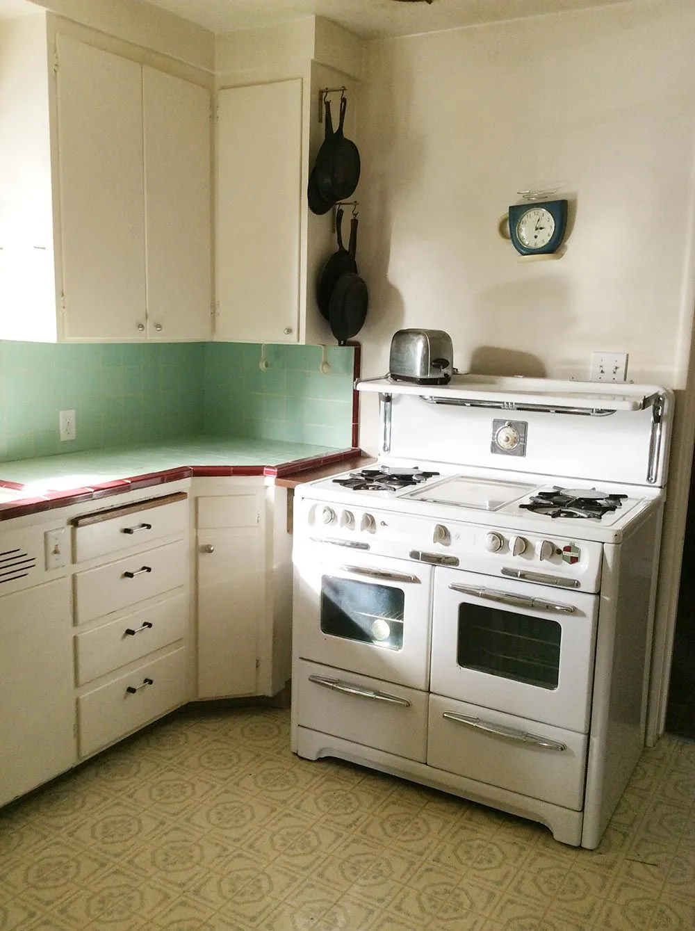 /img/11594-updated-western-kitchen.webp