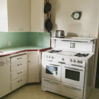 /img/11594-updated-western-kitchen.webp