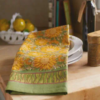 /img/11625-sunflower-kitchen-styling.webp