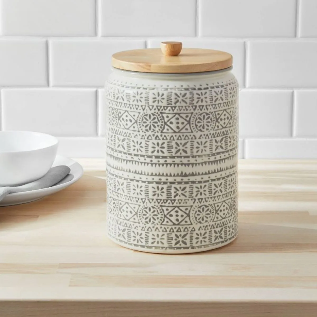 11635 wooden cookie jar