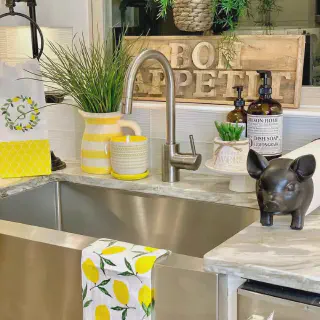 /img/11642-summer-kitchen-styling.webp